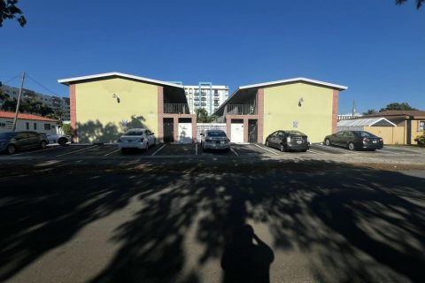 Condo à Dania Beach, Floride, 2 chambres  № 2084946