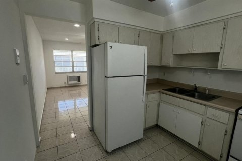 Copropriété à louer à Dania Beach, Floride: 2 chambres, 64.1 m2 № 2084946 - photo 6