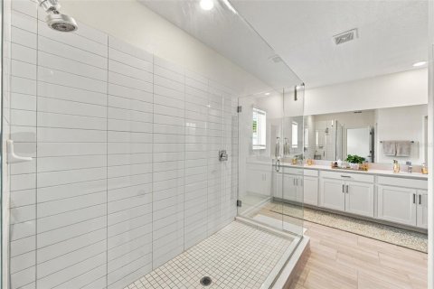 Casa en venta en Tampa, Florida, 4 dormitorios, 233 m2 № 2399420 - foto 25