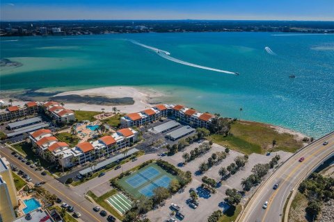 Copropriété à vendre à Clearwater, Floride: 2 chambres, 151.43 m2 № 2202170 - photo 25