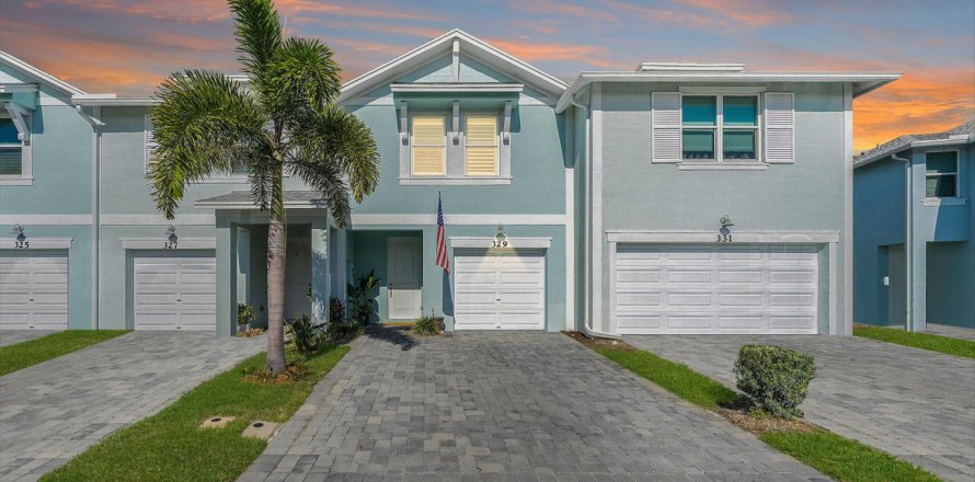 Touwnhouse à Stuart, Floride 3 chambres, 137.03 m2 № 2088427