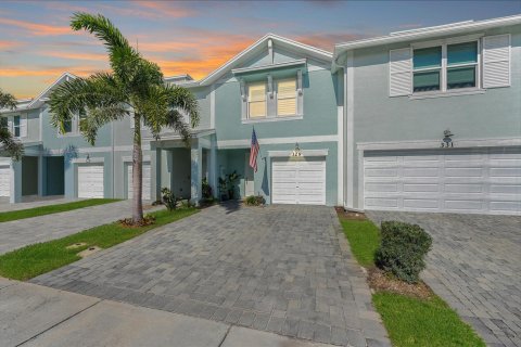 Touwnhouse à vendre à Stuart, Floride: 3 chambres, 137.03 m2 № 2088427 - photo 2