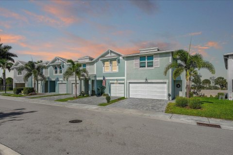 Touwnhouse à vendre à Stuart, Floride: 3 chambres, 137.03 m2 № 2088427 - photo 4