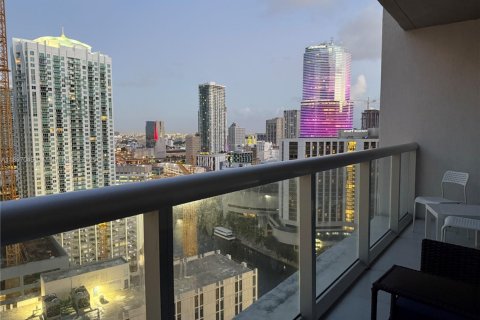Condo in Miami, Florida, 1 bedroom  № 1948483 - photo 18