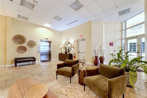 Condo in Sanford, Florida, 2 bedrooms  № 2379070 - photo 6