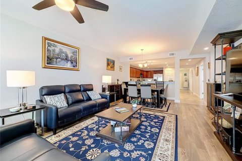 Condo in Sanford, Florida, 2 bedrooms  № 2379070 - photo 23