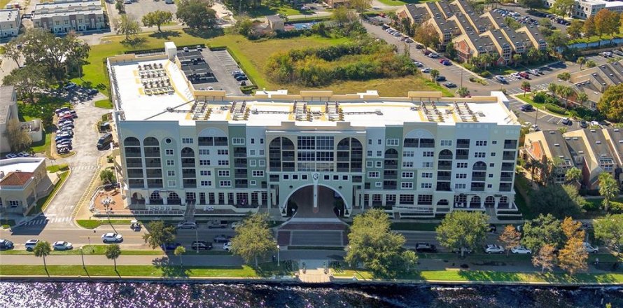 Condo in Sanford, Florida, 2 bedrooms  № 2379070