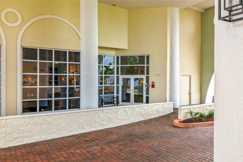 Condo in Sanford, Florida, 2 bedrooms  № 2379070 - photo 4