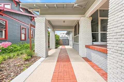 Casa en venta en Tampa, Florida, 5 dormitorios, 326.55 m2 № 2151624 - foto 7