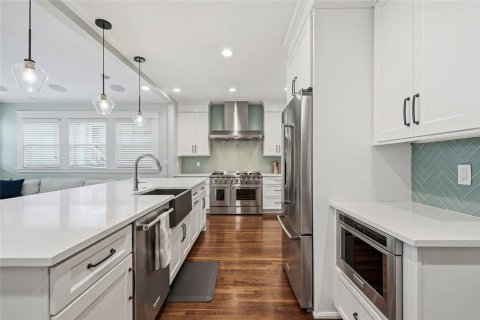 Casa en venta en Tampa, Florida, 5 dormitorios, 326.55 m2 № 2151624 - foto 20