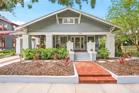 Casa en Tampa, Florida 5 dormitorios, 326.55 m2 № 2151624