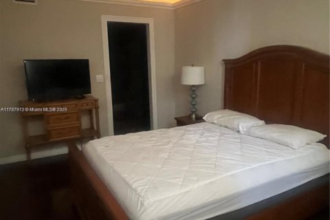Copropriété à louer à Hallandale Beach, Floride: 1 chambre, 72.46 m2 № 1939491 - photo 7