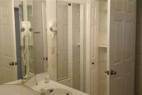 Снять в аренду кондоминиум в Тампа, Флорида 6 комнат, 108.14м2, № 2105986 - фото 10