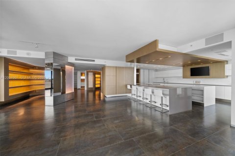 Condominio en Bal Harbour, Florida, 2 dormitorios  № 2073662