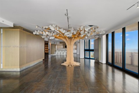 Condo in Bal Harbour, Florida, 2 bedrooms  № 2073662 - photo 15