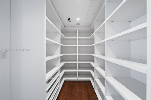 Condo in Bal Harbour, Florida, 2 bedrooms  № 2073662 - photo 28