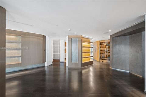 Condo in Bal Harbour, Florida, 2 bedrooms  № 2073662 - photo 9