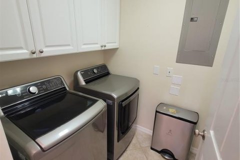 Townhouse in Bradenton, Florida 2 bedrooms, 138.98 sq.m. № 1906067 - photo 23