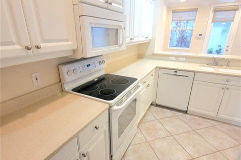 Townhouse in Bradenton, Florida 2 bedrooms, 138.98 sq.m. № 1906067 - photo 9
