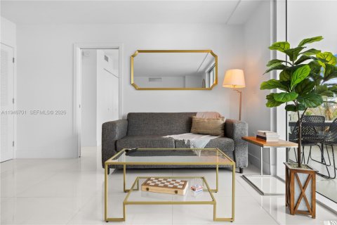 Купить кондоминиум в Бей-Харбор-Айлендс, Флорида 2 спальни, 88.72м2, № 2002906 - фото 25