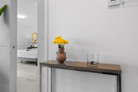 Купить кондоминиум в Бей-Харбор-Айлендс, Флорида 2 спальни, 88.72м2, № 2002906 - фото 10