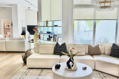 Купить кондоминиум в Холливуд, Флорида 2 спальни, 134.52м2, № 2045799 - фото 24