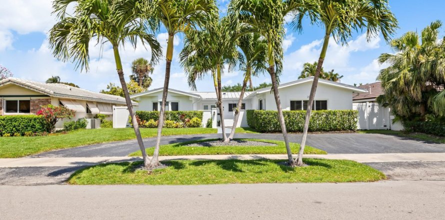 Villa ou maison à Fort Lauderdale, Floride 5 chambres, 238.29 m2 № 1174448