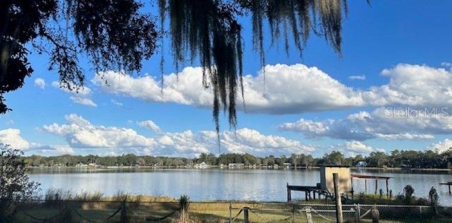 Villa ou maison à Fort MC Coy, Floride 3 chambres, 213.3 m2 № 875203