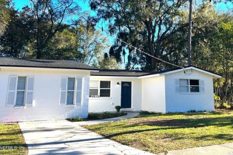 House in Jacksonville, Florida 4 bedrooms, 193.98 sq.m. № 889616 - photo 1