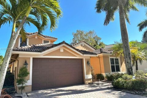 Купить виллу или дом в Уэстон, Флорида 6 спален, 279.82м2, № 2010506 - фото 2