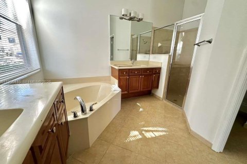 Купить виллу или дом в Уэстон, Флорида 6 спален, 279.82м2, № 2010506 - фото 15