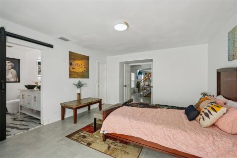 Casa en venta en Temple Terrace, Florida, 5 dormitorios, 226.12 m2 № 1851743 - foto 19
