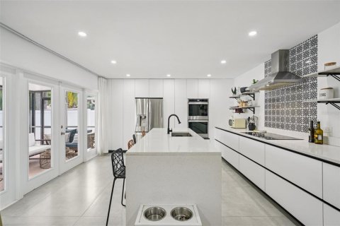 Casa en venta en Temple Terrace, Florida, 5 dormitorios, 226.12 m2 № 1851743 - foto 12