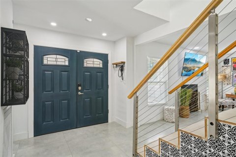 Casa en venta en Temple Terrace, Florida, 5 dormitorios, 226.12 m2 № 1851743 - foto 6