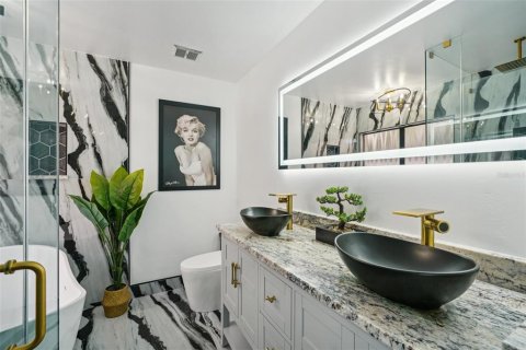 Casa en venta en Temple Terrace, Florida, 5 dormitorios, 226.12 m2 № 1851743 - foto 21