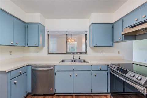 House in Lakeland, Florida 3 bedrooms, 215.9 sq.m. № 1914540 - photo 15