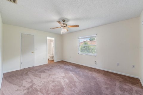 House in Lakeland, Florida 3 bedrooms, 215.9 sq.m. № 1914540 - photo 3