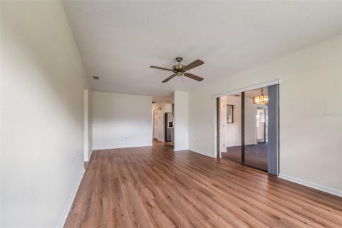 House in Lakeland, Florida 3 bedrooms, 215.9 sq.m. № 1914540 - photo 11