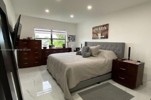 Condo in Doral, Florida, 1 bedroom  № 2018234 - photo 6