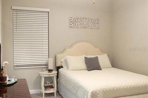 Touwnhouse à vendre à Tampa, Floride: 3 chambres, 172.05 m2 № 2299910 - photo 12