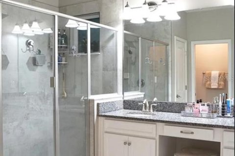 Touwnhouse à vendre à Tampa, Floride: 3 chambres, 172.05 m2 № 2299910 - photo 11