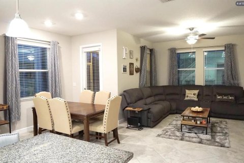 Touwnhouse à vendre à Tampa, Floride: 3 chambres, 172.05 m2 № 2299910 - photo 4