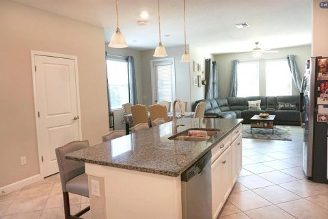 Touwnhouse à vendre à Tampa, Floride: 3 chambres, 172.05 m2 № 2299910 - photo 3