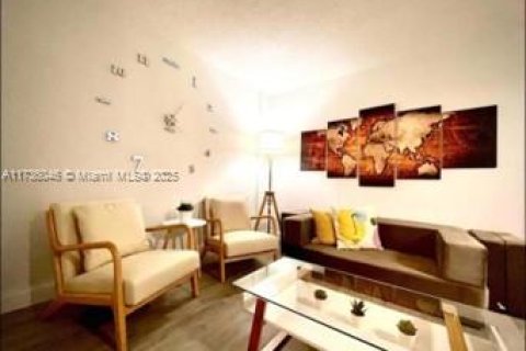 Commercial property in Miami, Florida № 1859274 - photo 3