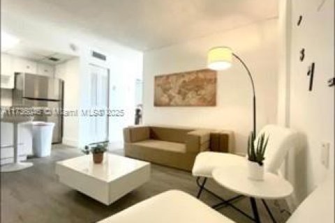 Commercial property in Miami, Florida № 1859274 - photo 13