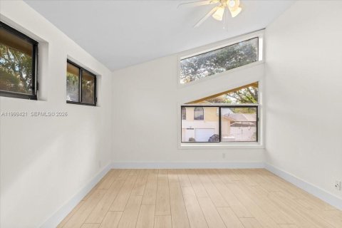 Townhouse in Palm Beach Gardens, Florida 3 bedrooms, 125.98 sq.m. № 2064210 - photo 26