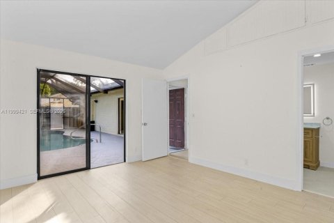 Townhouse in Palm Beach Gardens, Florida 3 bedrooms, 125.98 sq.m. № 2064210 - photo 16