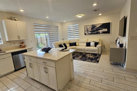 Touwnhouse à vendre à Homestead, Floride: 4 chambres, 127.65 m2 № 1942995 - photo 17