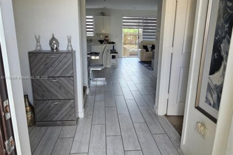 Touwnhouse à vendre à Homestead, Floride: 4 chambres, 127.65 m2 № 1942995 - photo 3
