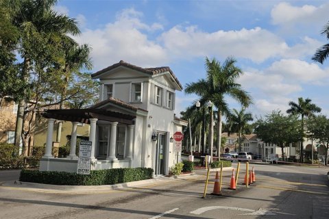 Touwnhouse à vendre à Homestead, Floride: 4 chambres, 127.65 m2 № 1942995 - photo 1